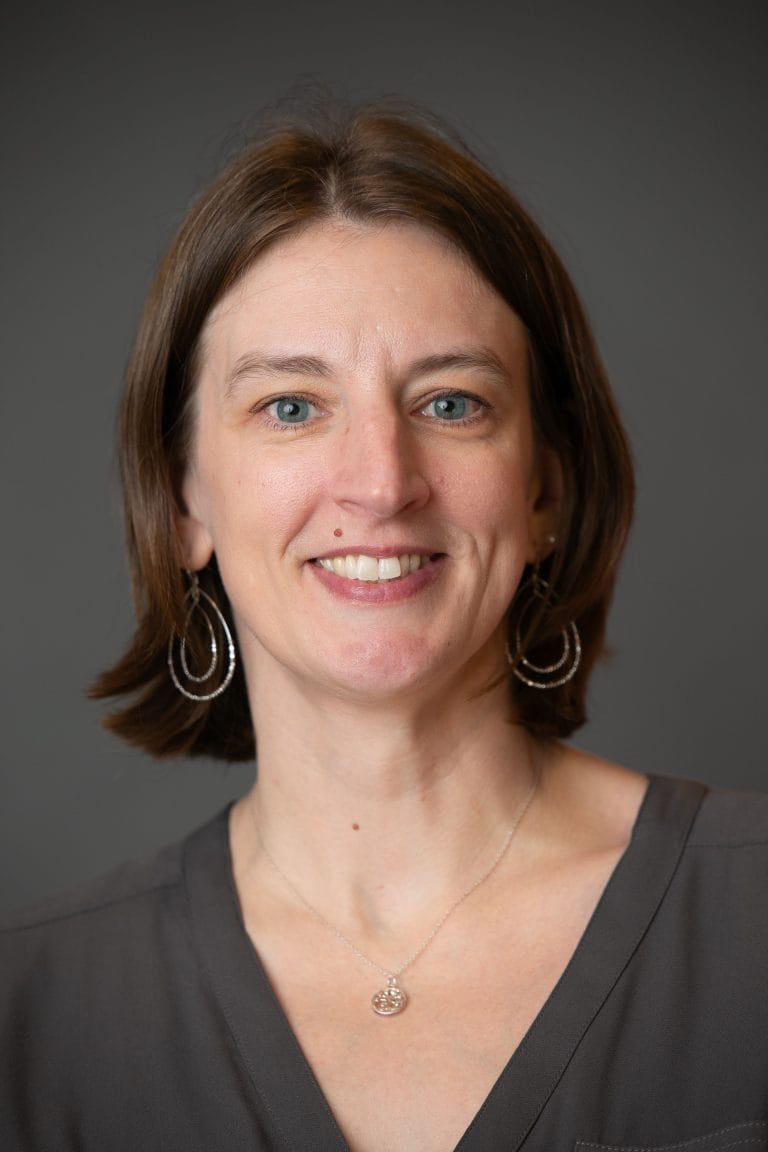 Beth-Robinweiler-headshot (1)